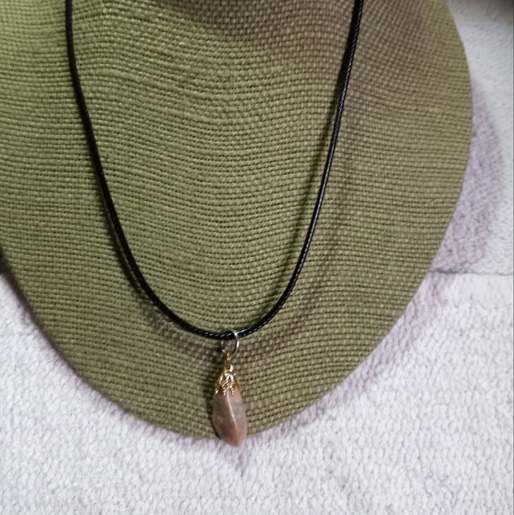 Goldtone pinkish rock pendant on black cord necklace - Picture 3 of 4